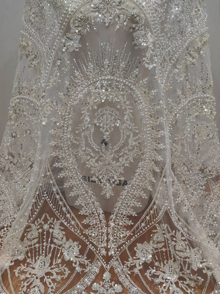 Embroidery White Dress - ผ้าตาข่ายสีขาวเนื้อแน่น 1 หลา สำหรับเสื้อผ้า งานปักเล็บหรูหรา ผ้าลูกไม้