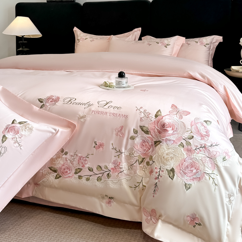 Embroidery Quilt Cover - ชุดเครื่องนอนผ้าฝ้าย 100% ลายดอกไม้หรูหรา ปักลายผีเสื้อ ผ้าห่ม/ปลอกผ้านวม ผ้าปูที่นอนแบบรัดมุม