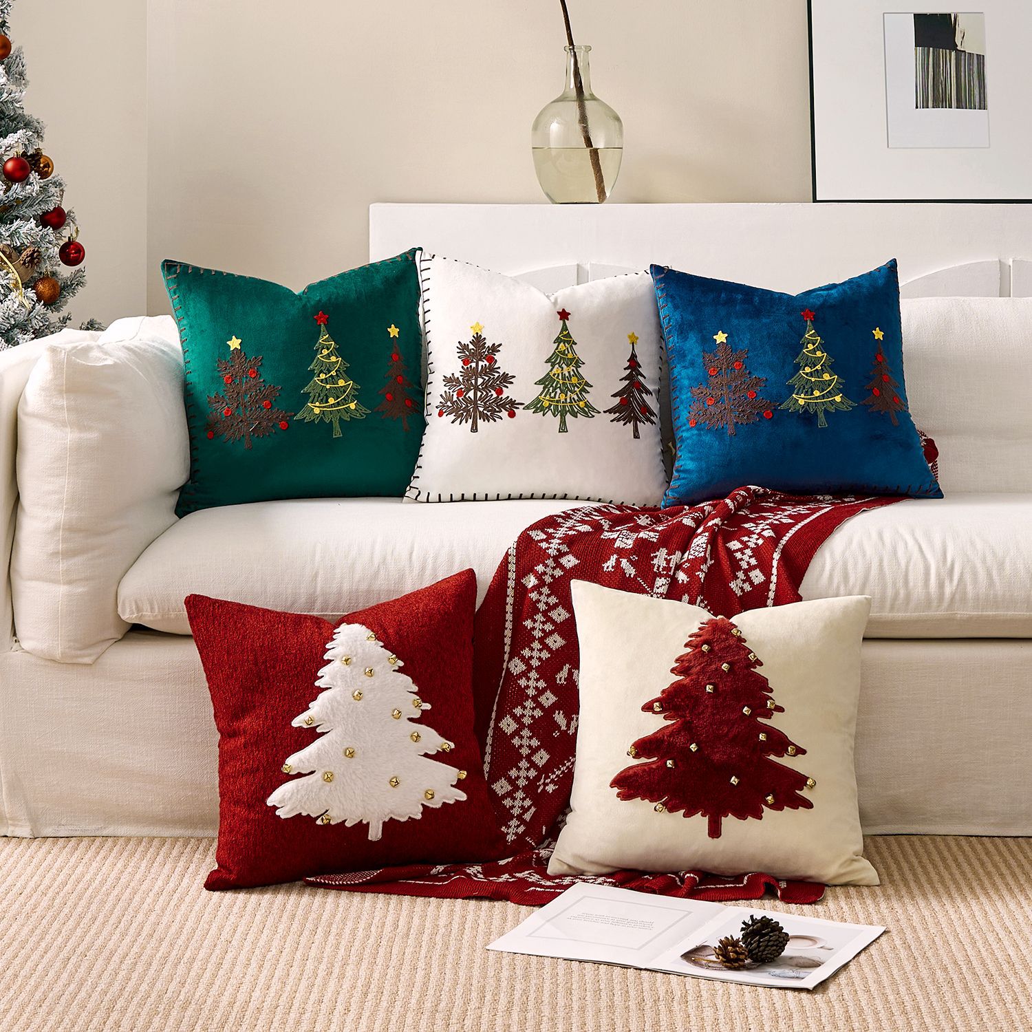 Embroidery Xmas Tree - ปลอกหมอนปักลายคริสต์มาส 1 ชิ้น สีเขียว ขาว แดง