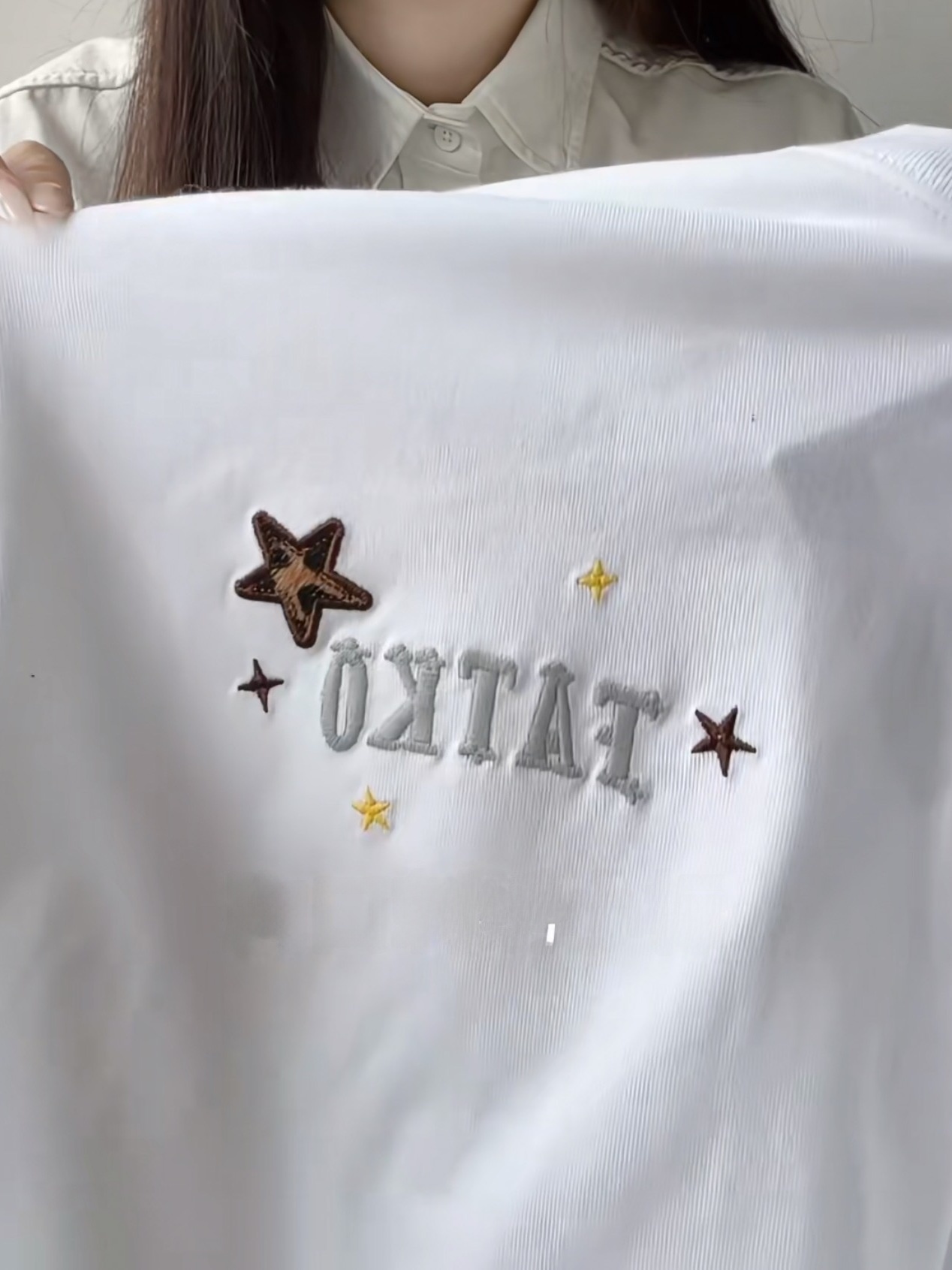 เสื้อยืดผ้าฝ้ายแขนสั้นปักลายดา - Embroidery Cotton Shirt บทวิจารณ์และราคา