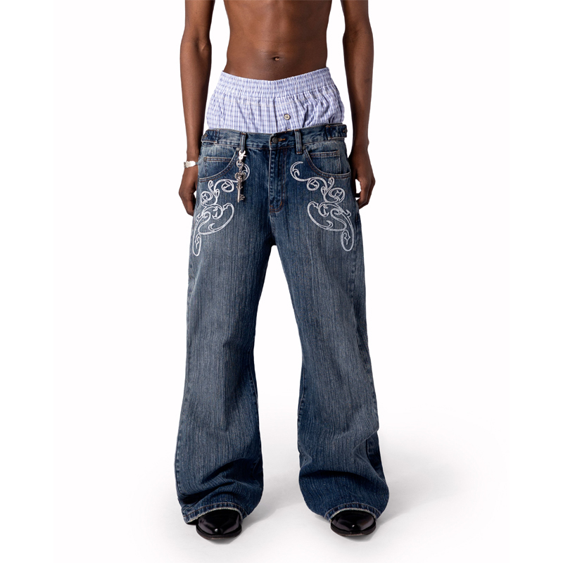 กางเกงยีนส์ทรงบูทคัทสีน้ำเงิน  - Embroidery On Jeans บทวิจารณ์และราคา