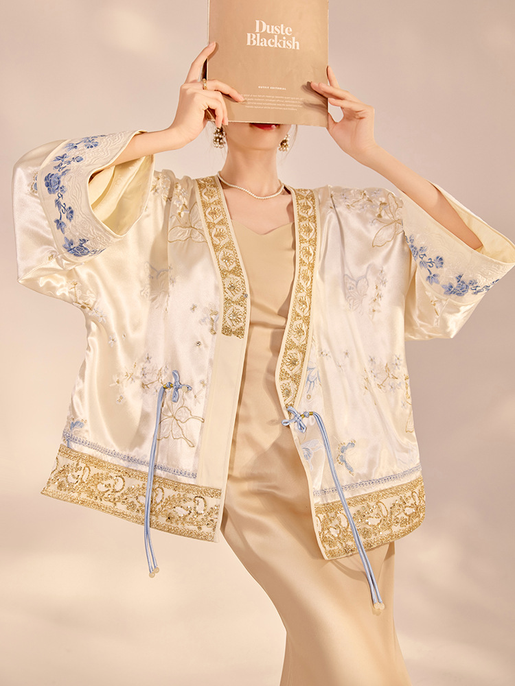 เสื้อแจ็คเก็ตผู้หญิงทรงหลวมหรู - Embroidery Knit บทวิจารณ์และราคา