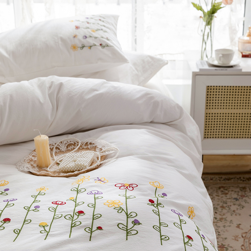 3 ชิ้นเย็บปักถักร้อยชุดผ้านวม  - Embroidery Quilt Cover บทวิจารณ์และราคา