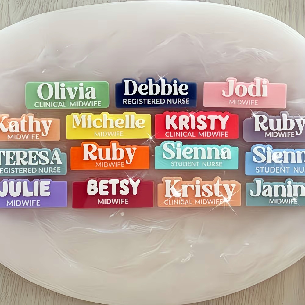 เข็มกลัดชื่อสั่งทำ ตัวเลือกสีแ - Embroidery Name บทวิจารณ์และราคา