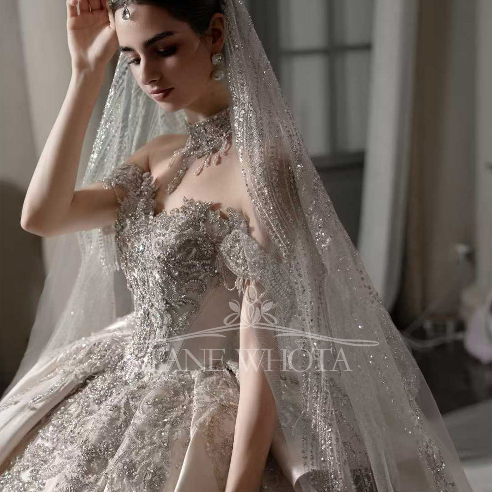 ชุดแต่งงานบอลกาวน์สีชมพูโรสหรู - Embroidery Rose บทวิจารณ์และราคา