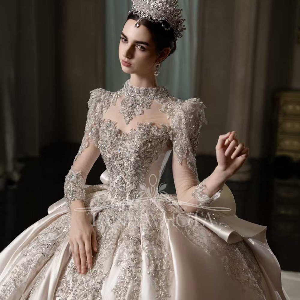 ชุดแต่งงานบอลกาวน์สีชมพูโรสหรู - Embroidery Rose บทวิจารณ์และราคา