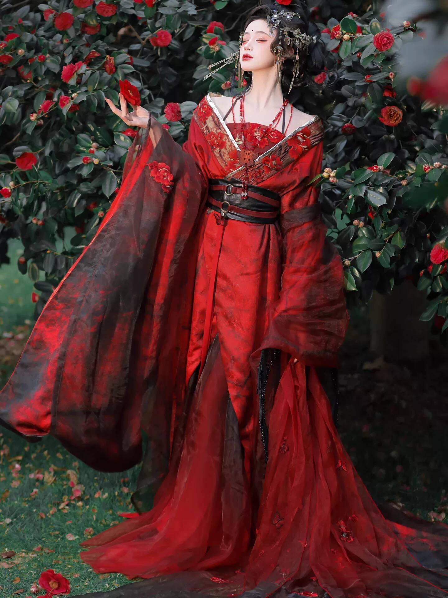 ชุดฮั่นฝูสีแดงแบบใหม่สำหรับผู้ - Embroidery Knit บทวิจารณ์และราคา