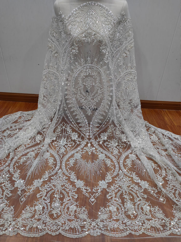 ผ้าตาข่ายสีขาวเนื้อแน่น 1 หลา  - Embroidery White Dress บทวิจารณ์และราคา