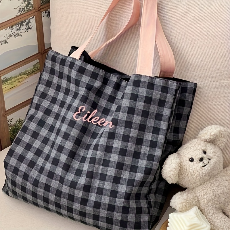 กระเป๋าผ้าแคนวาสลายสก๊อตปักชื่ - Embroidery Name บทวิจารณ์และราคา