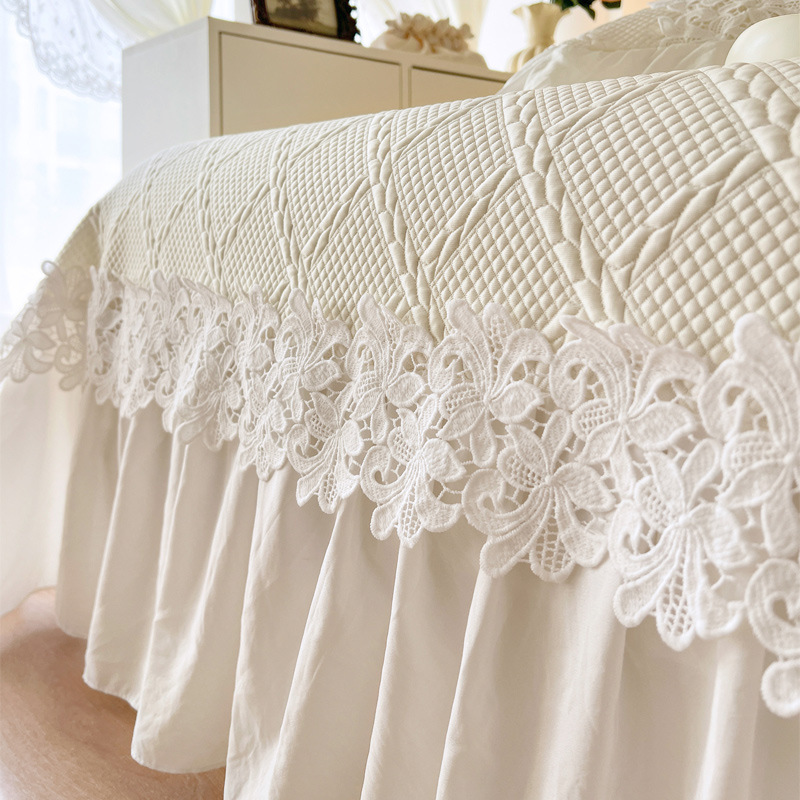 ชุดผ้าคลุมเตียงระบายความร้อนหร - Embroidery Quilt Cover บทวิจารณ์และราคา