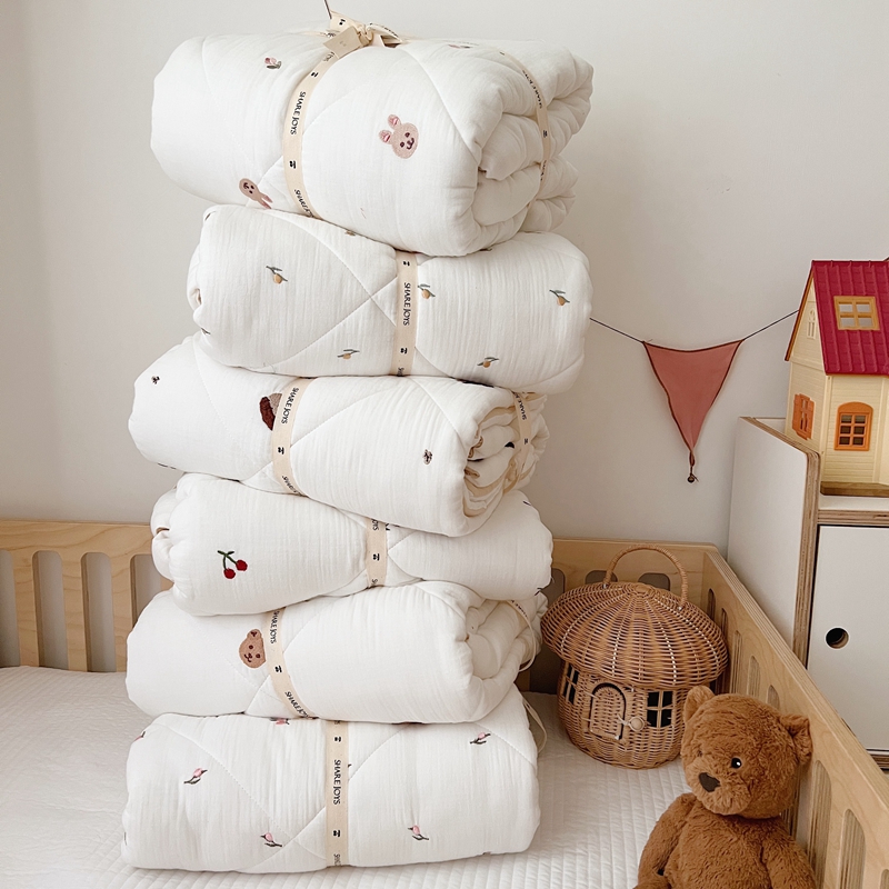 ผ้าห่มเด็กอ่อนลายปักหมีและกระต - Embroidery Quilt Cover บทวิจารณ์และราคา