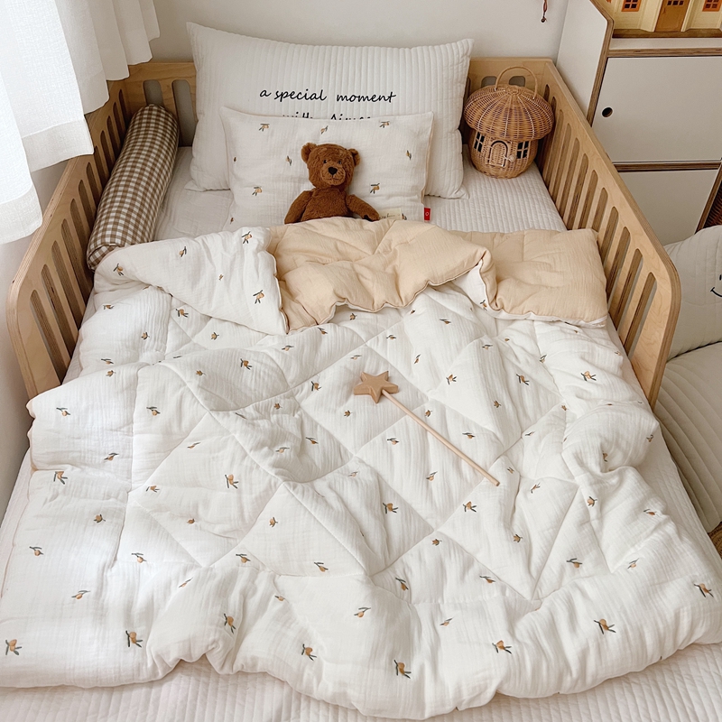 ผ้าห่มเด็กอ่อนลายปักหมีและกระต - Embroidery Quilt Cover บทวิจารณ์และราคา