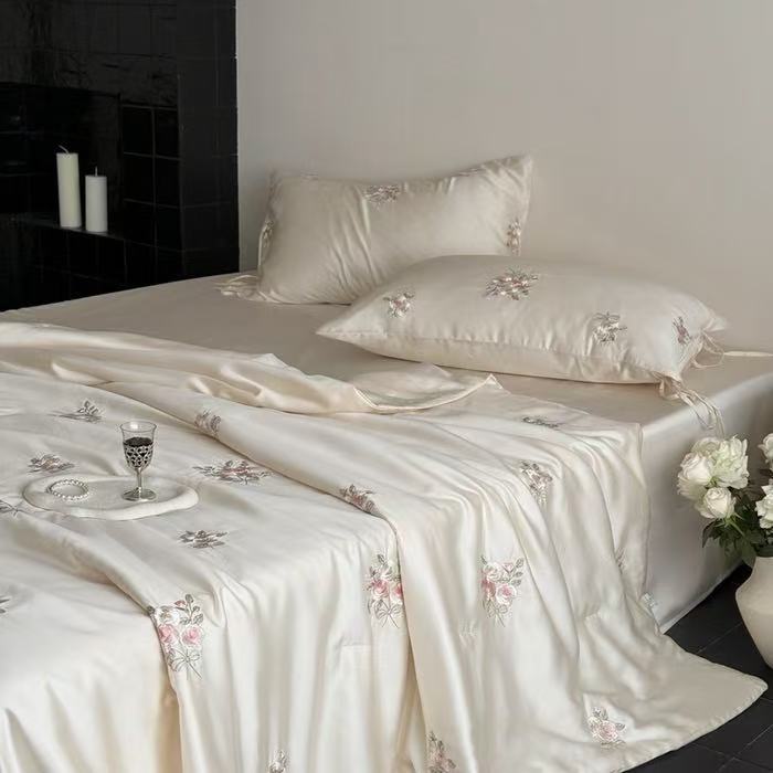 หรูหราสไตล์ฝรั่งเศส Lyocell เส - Embroidery Quilt Cover บทวิจารณ์และราคา