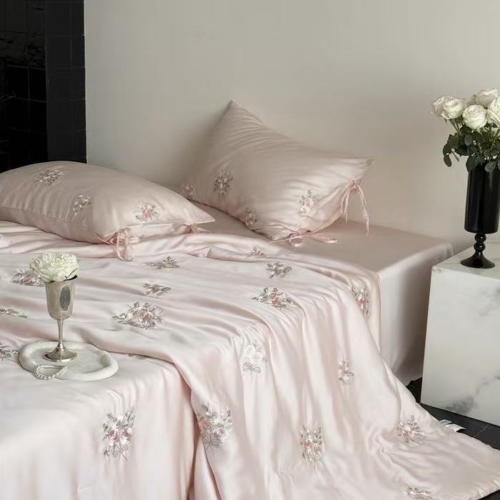 หรูหราสไตล์ฝรั่งเศส Lyocell เส - Embroidery Quilt Cover บทวิจารณ์และราคา