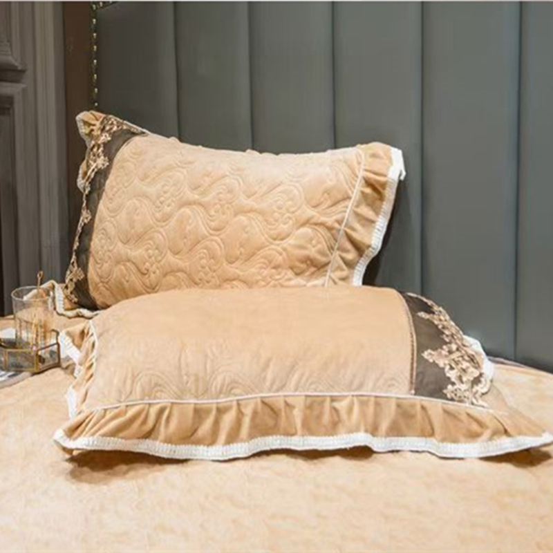 หรูหรายุโรปคริสตัลกํามะหยี่ผ้า - Embroidery Quilt Cover บทวิจารณ์และราคา